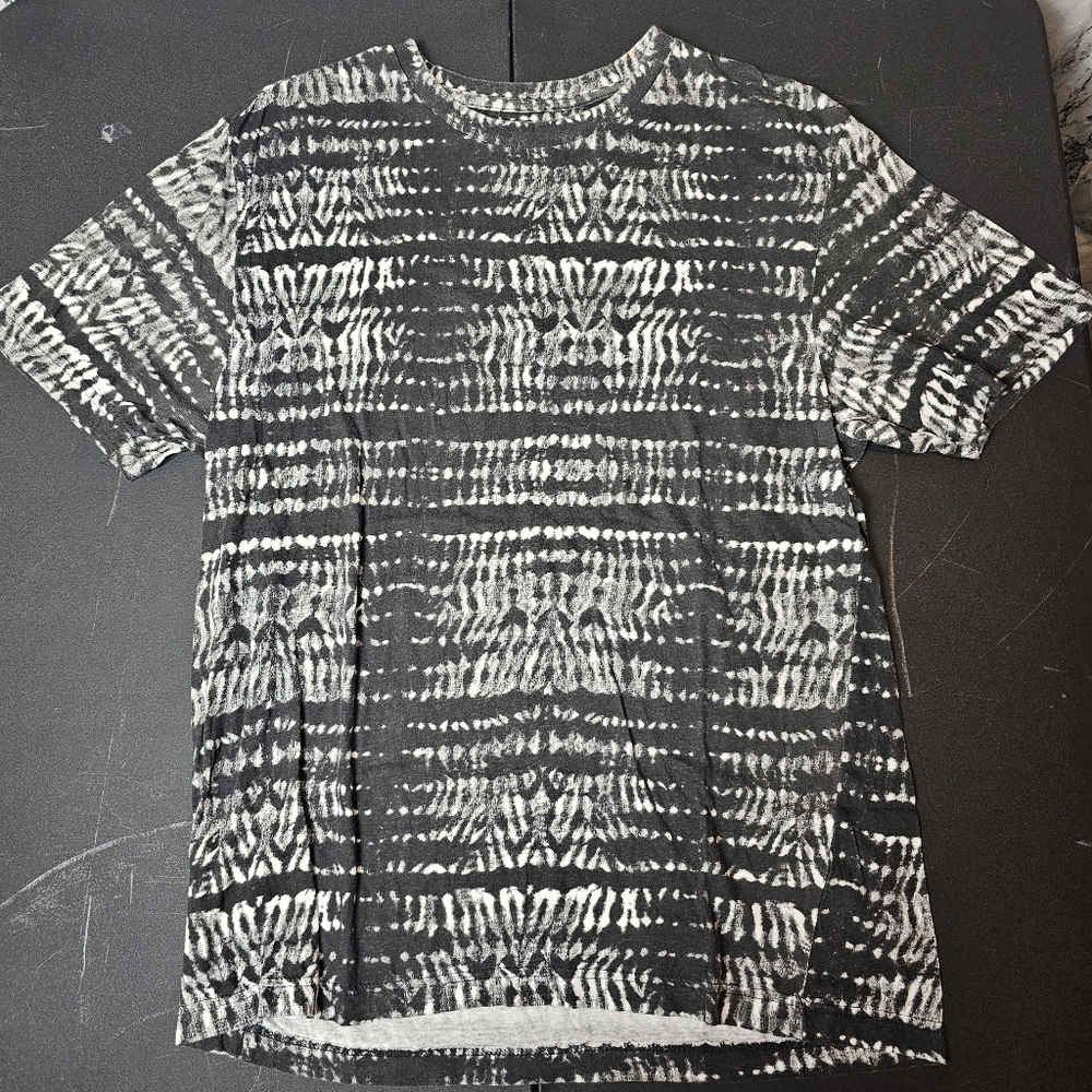 Animal skin print t shirt